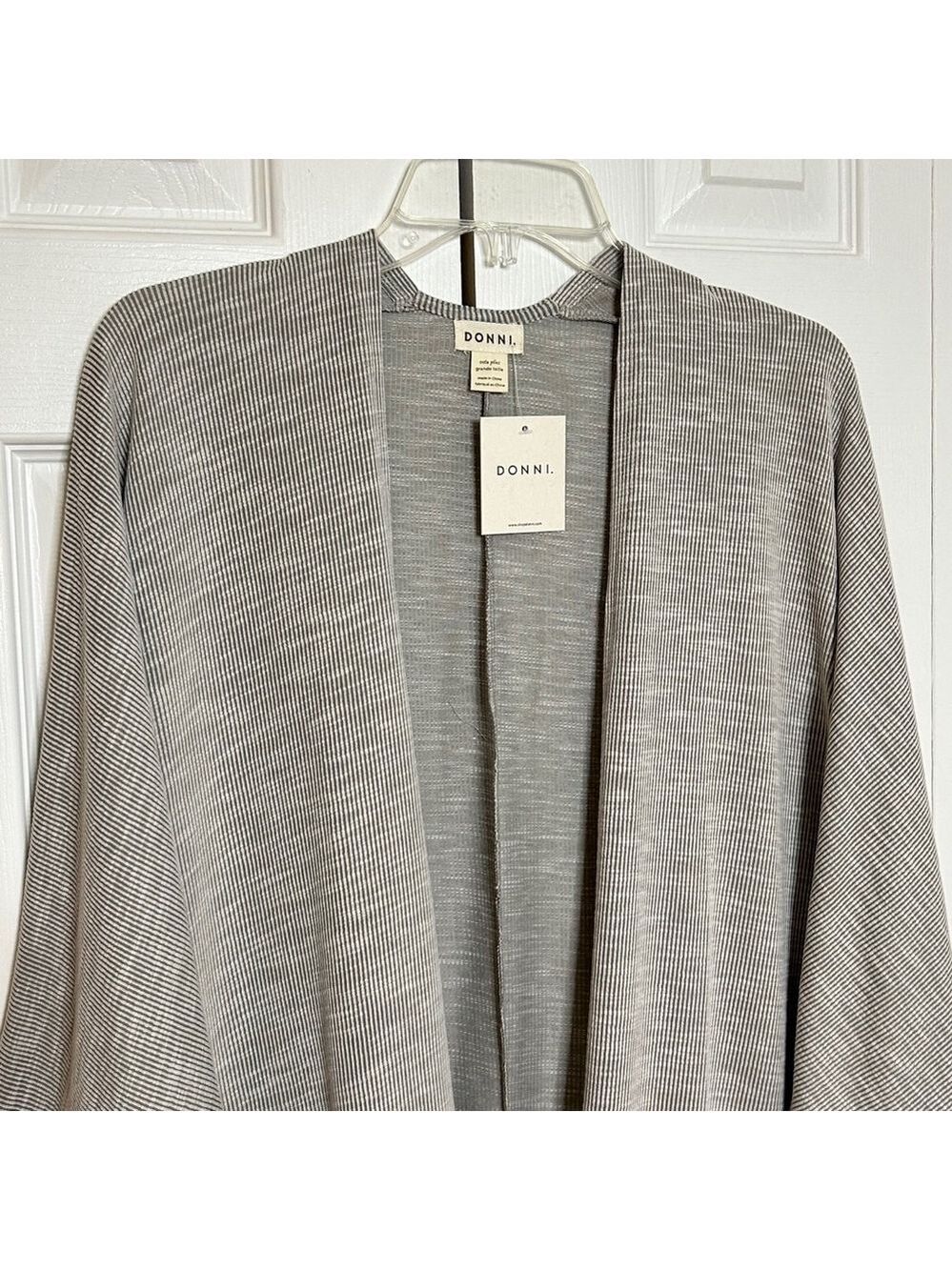 Donni Anthropologie Plus Size Grey White Cardigan - Picture 3 of 14